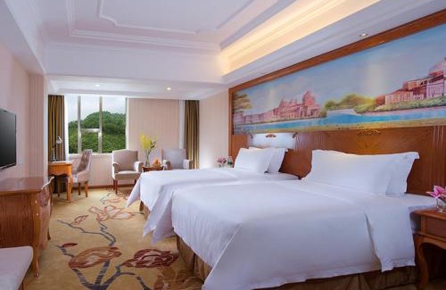 Buji Hotel | Vienna International Hotel Shenzhen Caopu Jindaotian