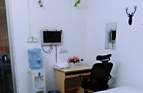 Mazhang District House | Vienna Love Apartment