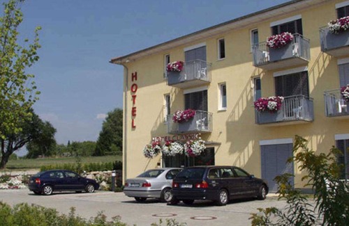 Zahringen House | Vierbettzimmer mit WC und Dusche - Hotel Classic