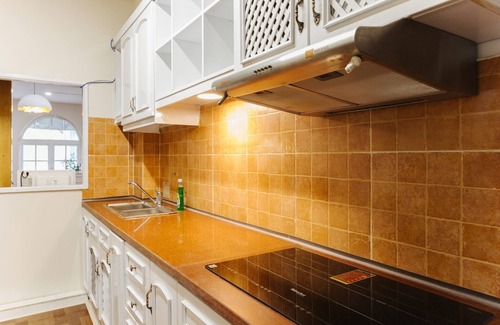 Hang Bai Apartment | VietHOME Pho Hue 301 - 4pax/Netflix/FREE Laundry/Lift
