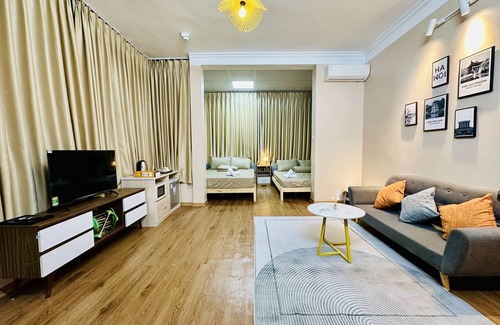 Hang Trong Apartment | Vietnam Travelers Home 2 - Hidden Gem with Cozy Private Balcony