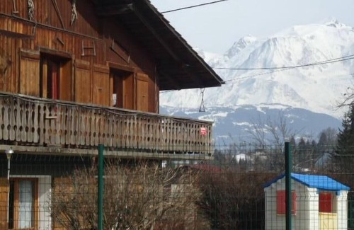 Cordon Apartment | View not overlooked front of the chain of Mt BLANC ground floor with private terrace