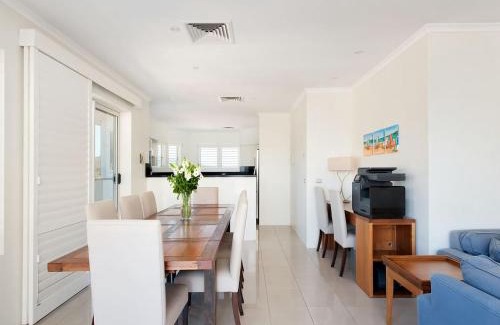 Shoal Bay Apartment | Views More Views Sub Penthouse at The Breakwater in Shoal Bay