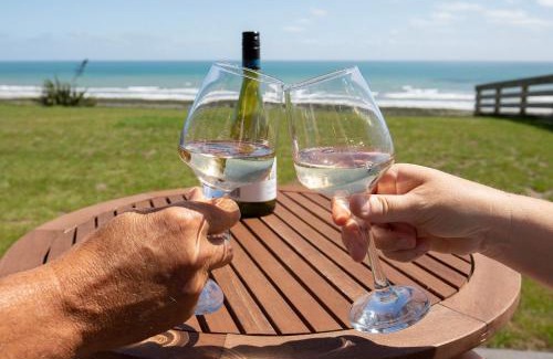 Greymouth House | Views over Tasman, New luxury boutique studio overlooking the Tasman Sea