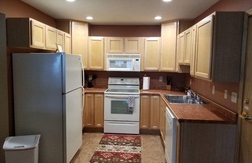 Bayfield Condo | Views. Sleeps 8. Across from marina. Pet Friendly. Elevator