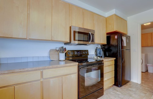 Mosier House | Views! Spacious, Light Bright, Gorge-ous Views!