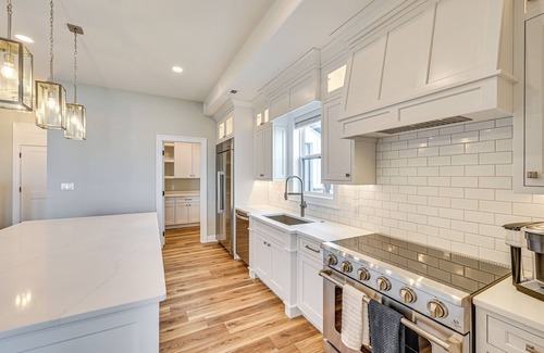 Warsaw Cottage | Views, Swimming & Family Fun: Chapman Lake Retreat