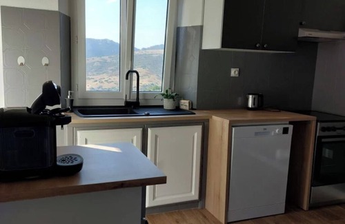 Appietto House | Vigna: 2-bedroom cottage with Jacuzzi, terrace and charm in the heart of the maquis