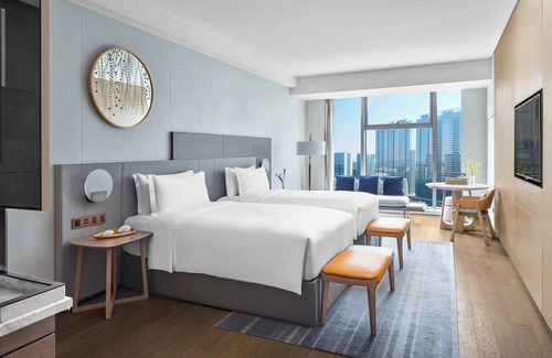 Yuhang District Hotel | Vignette Collection Hangzhou Huaxia Center Hotel by IHG