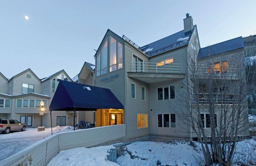 Telluride Cottage | Viking Lodge 103 by Avantstay Stunning Condo, Near Ski Lift