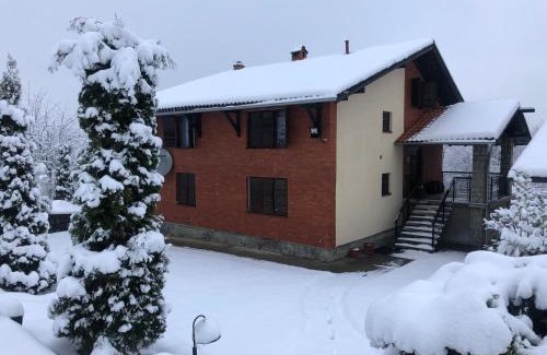 Mladenovac House | Vila Bojana