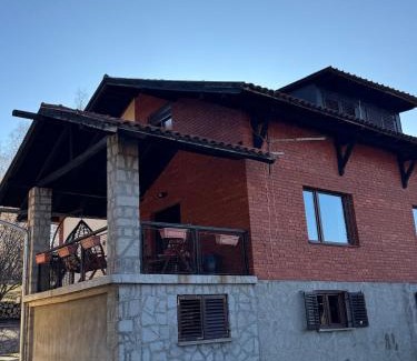 Mladenovac House | Vila Bojana