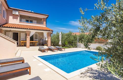Peruski Villa | Vila Javor