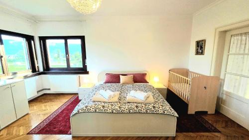 Lesce Villa | Vila Moka near Bled-Entire place with Garden Retreat
