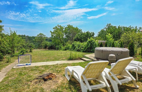 Petrovaradin House | Vila Nera Banstol cottage