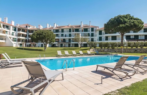 Quarteira Apartment | Vila Sol: Nice apartment with large south-facing terrace and view of own park