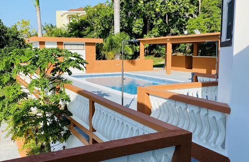 IronShore Estates Cottage | Vila Solstice Montego Bay. Spectacular sunsets, ocean view.