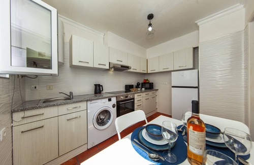 Vilamoura Apartment | Vilamoura Marina: Modern Apt w/A/C & Parking