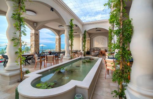 Saints Constantine and Helena Hotel | Villa Chinka by Astor Garden Hotel - Adults Only
