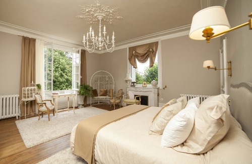 Sainte-Catherine-de-Fierbois House | Villa Alecya