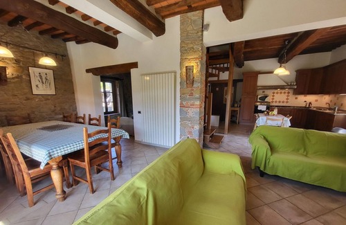 Castelnuovo di Garfagnana Villa | Villa with private pool, terrace and garden, WIFI!