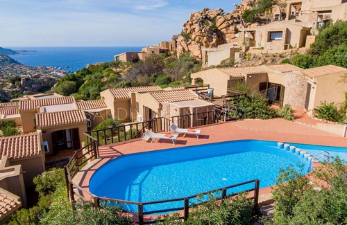 Costa Paradiso Villa | Villa in Costa Paradiso with 2 bedrooms sleeps 5
