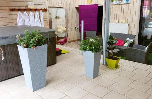 Ottonville Villa | Villa élégante à Ottonville avec piscine privée.