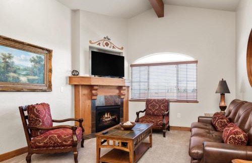 Zermatt Apartment | Villa 1 Bed 1 Bath Full Kitchen New