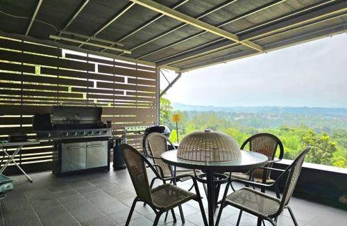 Megamendung Villa | Villa ∙ 1 bedroom ∙ 8 guests