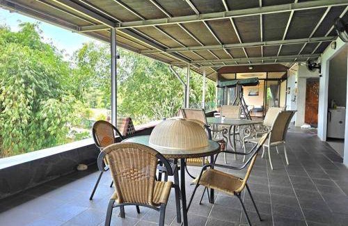 Megamendung Villa | Villa ∙ 1 bedroom ∙ 8 guests