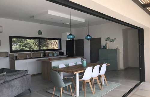 Cirendinu House | Villa, 10 persons, with swimming pool near the sea: casa di arasu