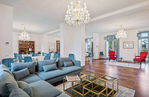 Capannori Villa | Villa ∙ 16 bedrooms ∙ 32 guests