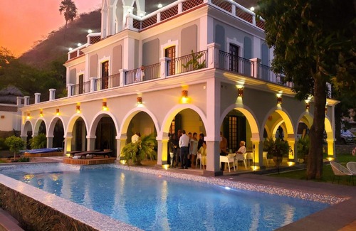 Lourdes Hotel | Villa 1927 Arthotel Boutique