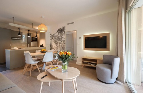 Cote d'Azur- French Riviera House | Villa 2 bd renovated beach 150m and close to St-Tropez