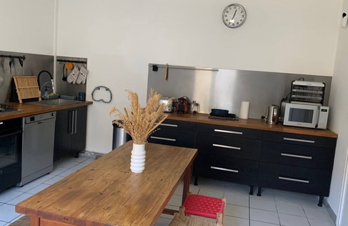 Semillac Villa | Villa '2 Chambres - 4 Voyageurs' with Private Terrace, Private Garden and Wi-Fi