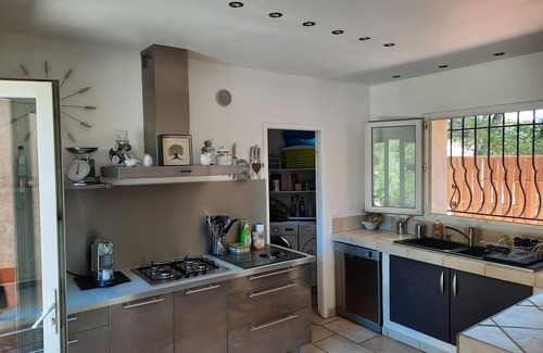 Cadolive Villa | Villa 250 m2 on 4000 m2 of pine forest, swimming pool