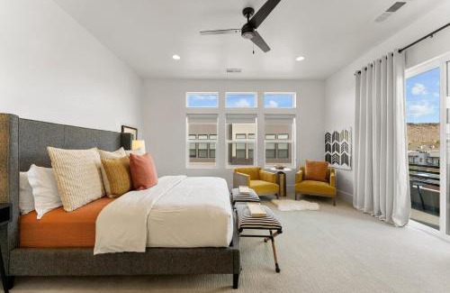 Bloomington House | Villa #26 at Bloomington Country Club - Sunset Retreat townhouse
