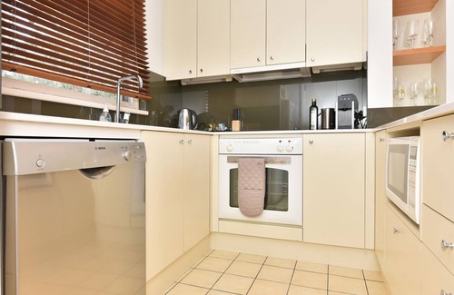 Pokolbin Villa | Villa 2br Rose Villa located within Cypress Lakes Resort