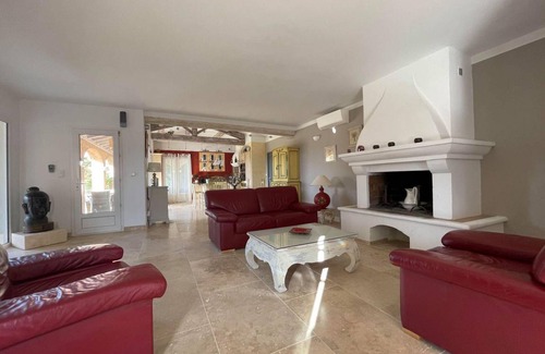 Roquemaure Villa | Villa ∙ 3 bedrooms ∙ 6 guests