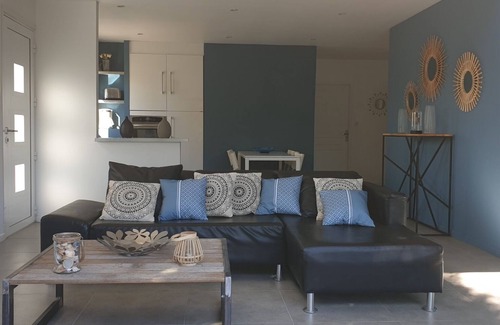 Sete Villa | Villa 300m beach- Pool-air conditioning -8 bike-wifi-garden -Rooftop with view