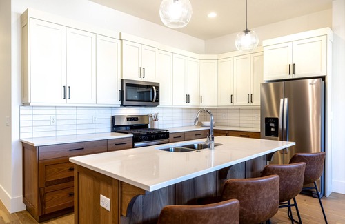 Bloomington House | Villa 37 - 4 Bedroom Townhome Pool and Hot Tub