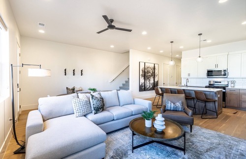 Bloomington House | Villa 37 - 4 Bedroom Townhome Pool and Hot Tub