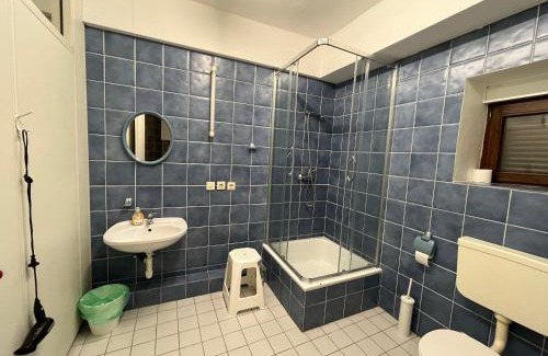 Wawer House | Villa 37b Bed and Breakfast