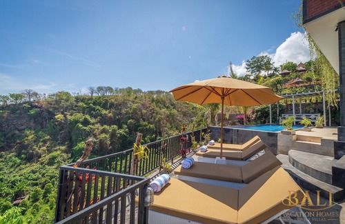 Temukus Villa | Villa(3BR) in the Sing Sing hills! Free Breakfast!