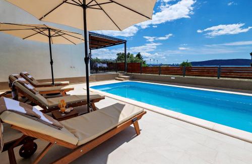 Kastel Sucurac Apartment | Villa 3D by the Sea with pool and included breakfast