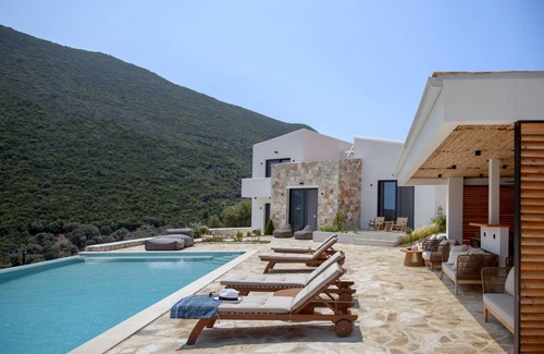 Sivota Villa | Villa ∙ 5 bedrooms ∙ 10 guests