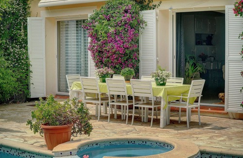 California - Pezou Villa | VILLA, 5 CHAMBRES AVEC PISCINE 4 PARKINGS V5B010