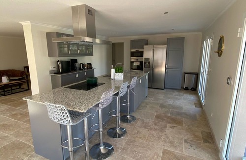 Mandelieu-La-Napoule Villa | VILLA 5* WITH SWIMMING POOL GARDEN PARKING (ONLY THE GROUND FLOOR IS RENTAL - floor unoccupied)