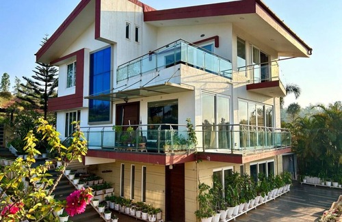 Bhilar Villa | Villa ∙ 6 bedrooms ∙ 12 guests