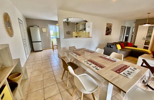 Vogue Villa | Villa 6p, 3ch Avec Grand Jardin Arboré Clos, Clim, Village Classé de Vogue